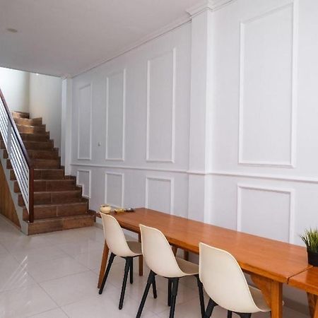 Urbanview Stay @H Jakal By Reddoorz 日惹 外观 照片