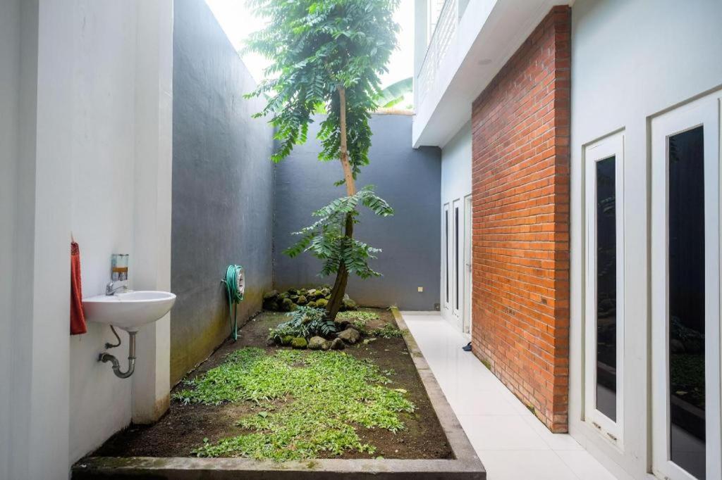 Urbanview Stay @H Jakal By Reddoorz 日惹 外观 照片