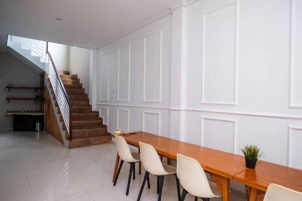 Urbanview Stay @H Jakal By Reddoorz 日惹 外观 照片